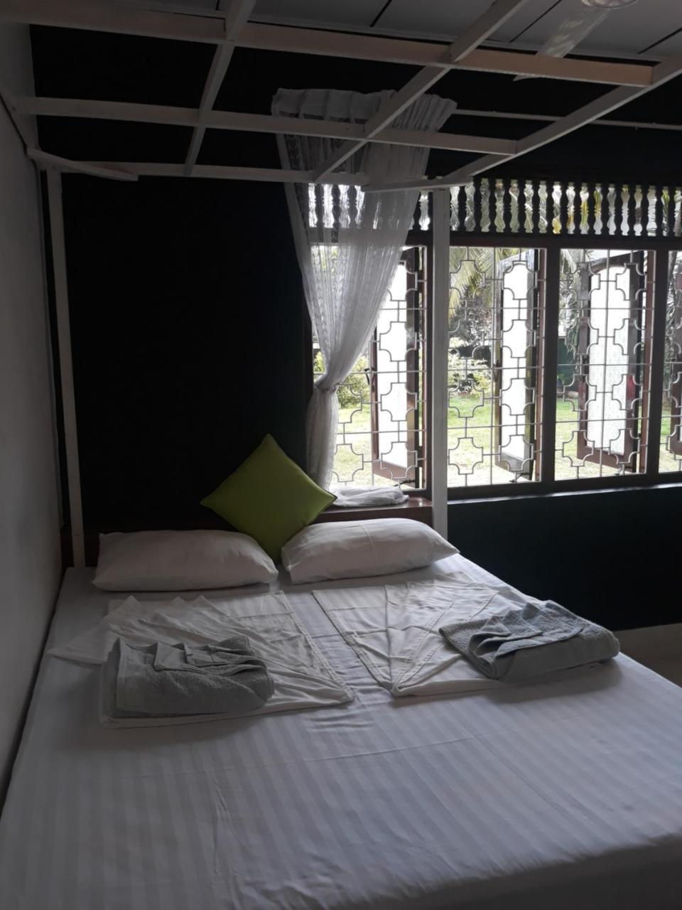 Coco Hostels - Weligama Exteriör bild