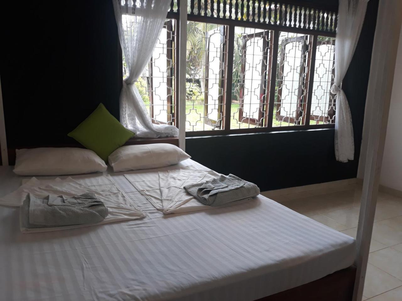 Coco Hostels - Weligama Exteriör bild