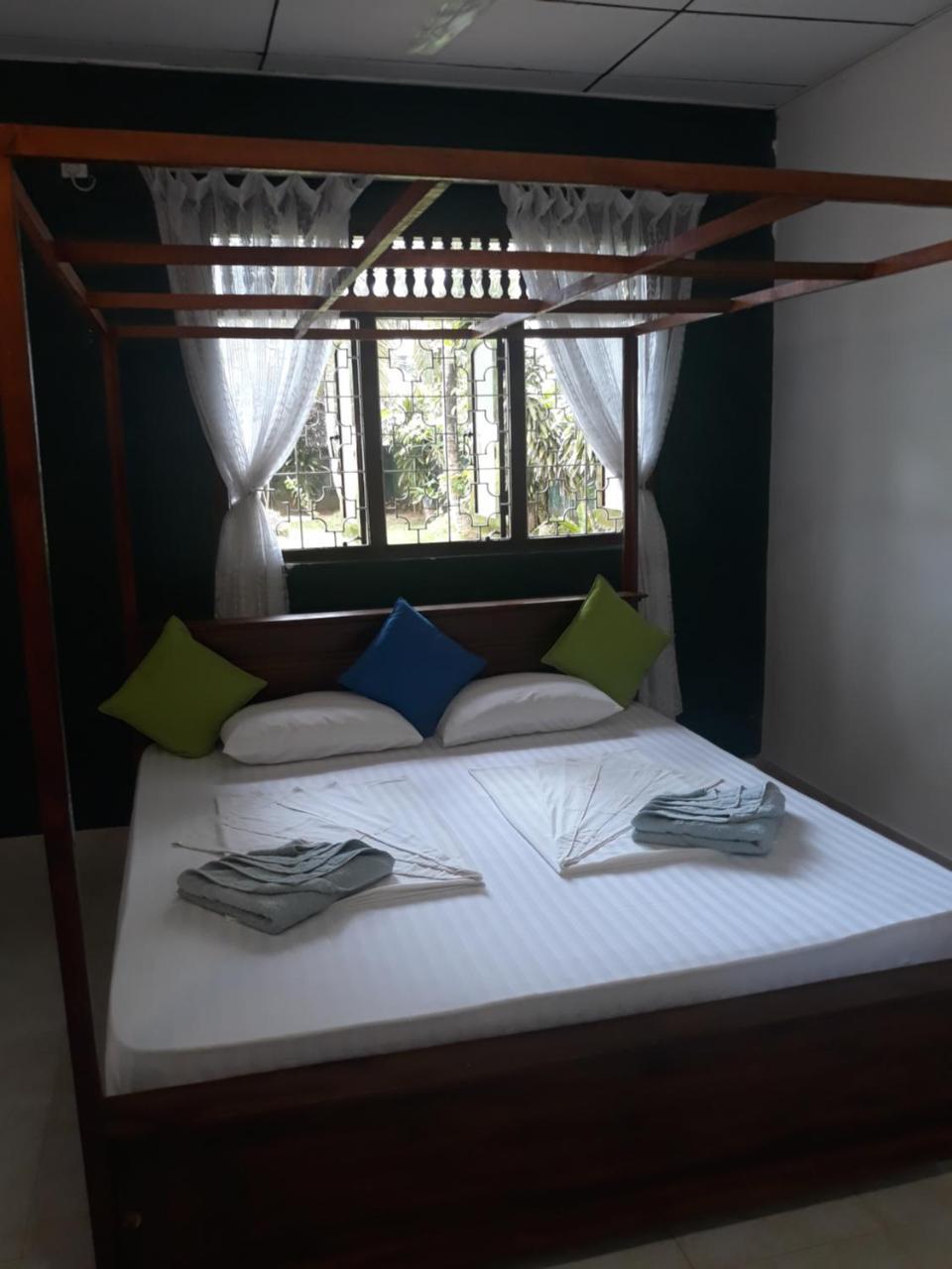 Coco Hostels - Weligama Exteriör bild
